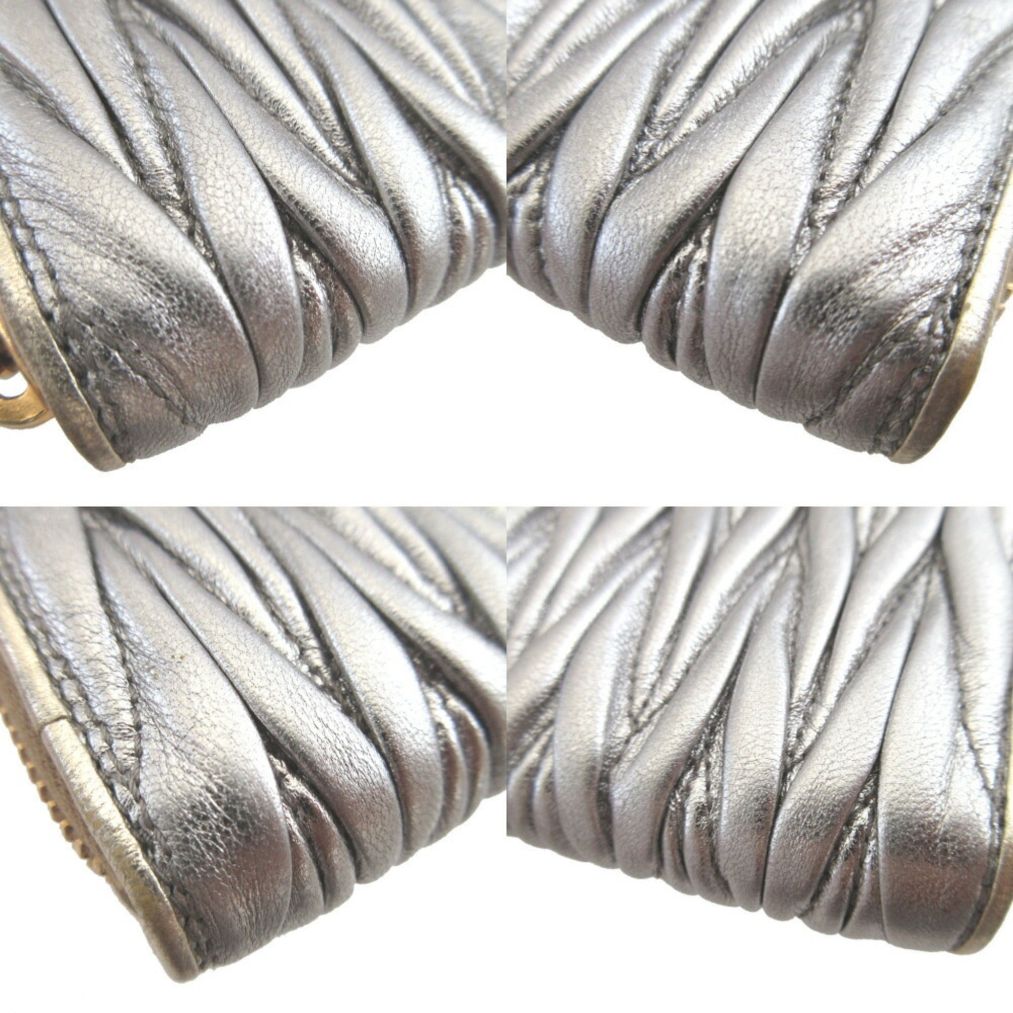 Miu Miu Matelasse Silver Leather Coin Purse/Coin Case (Pre-Owned)