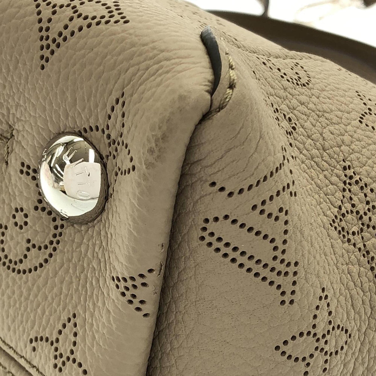 Louis Vuitton Galle Leather Handbag (Pre-Owned)
