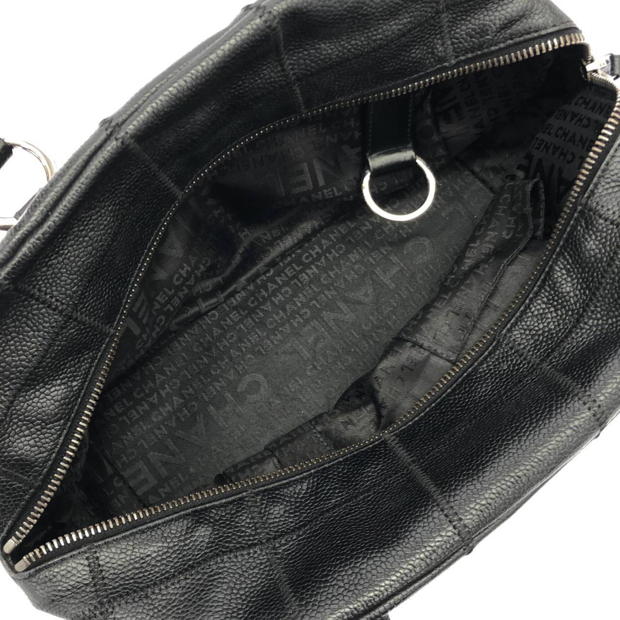 Chanel Black Grained Calfskin Shoulder Bag (Pre-Owned)