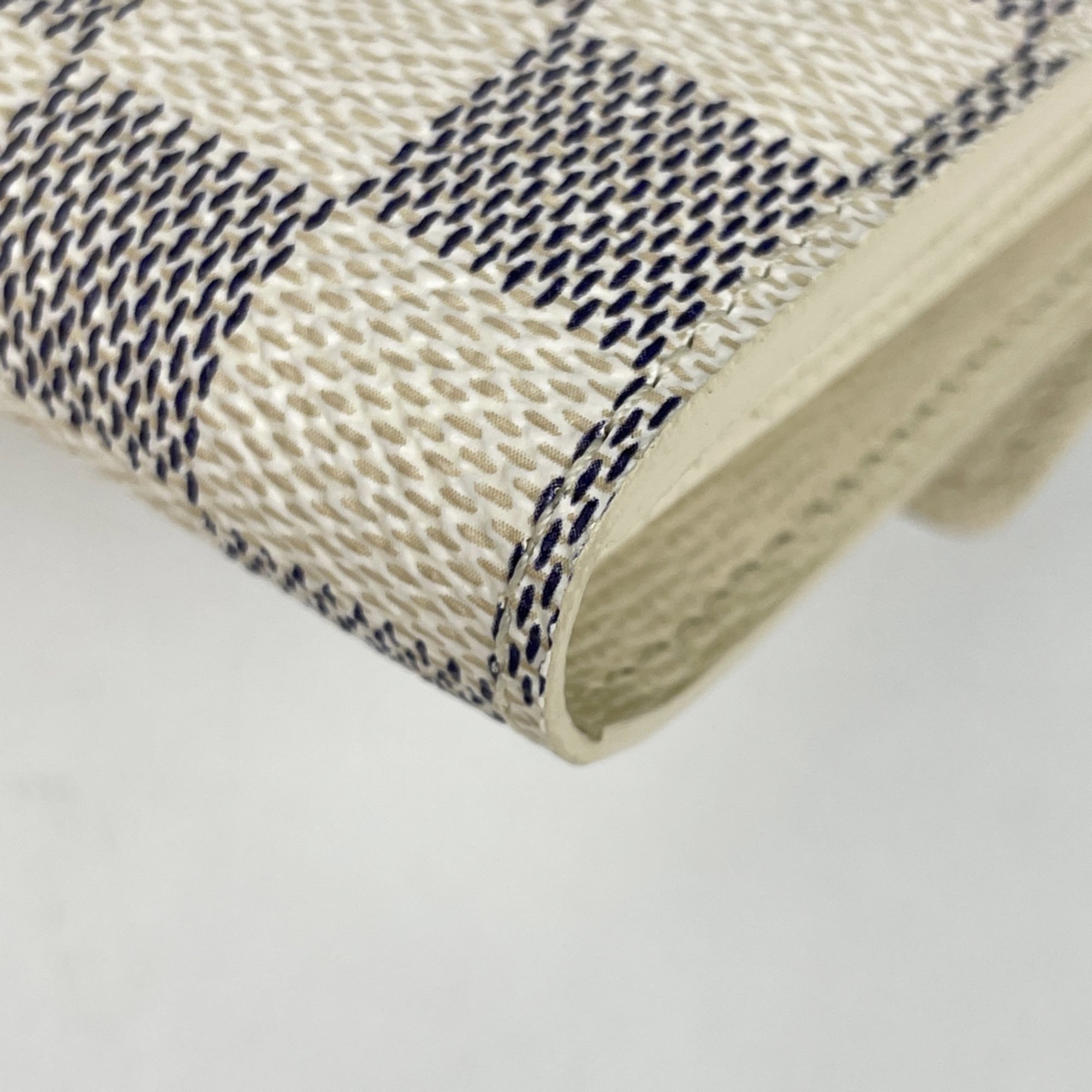 Louis Vuitton Damier Azur White Damier Azur Long Wallet (Bi-Fold) (Pre-Owned)