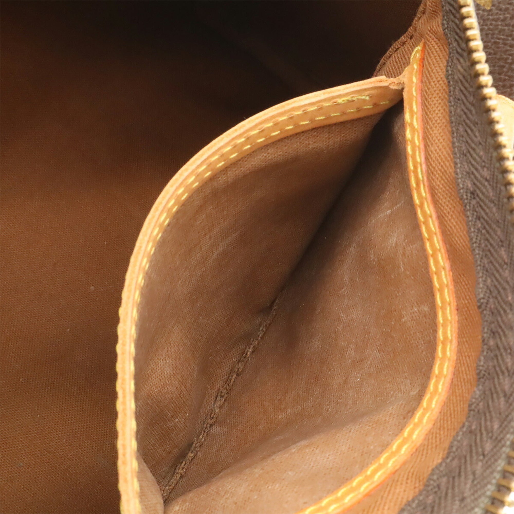 Louis Vuitton Brown Monogram Monogram Handbag (Pre-Owned)