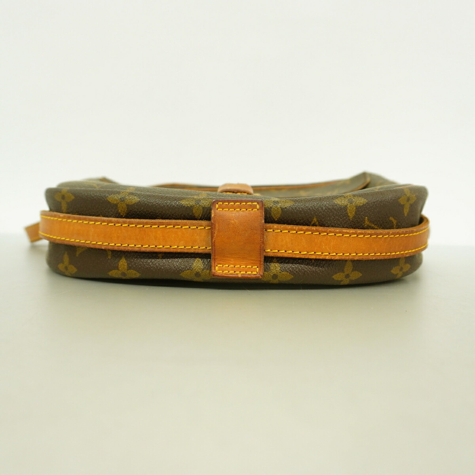 Louis Vuitton Brown Shoulder Bag (Pre-Owned)