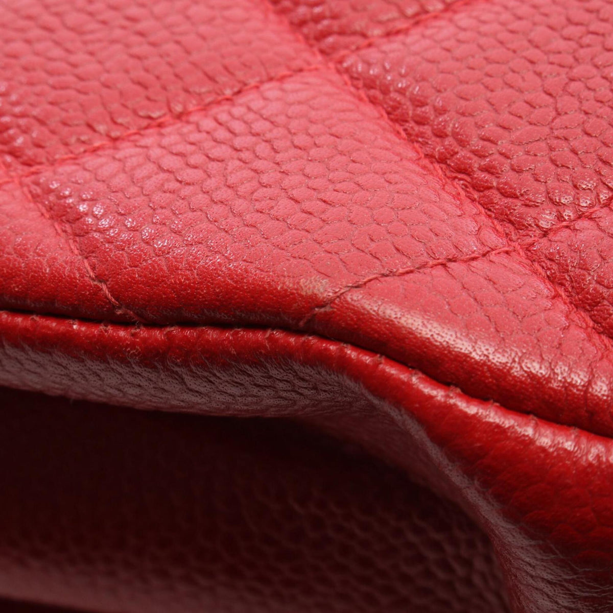 Chanel Red Color Grained Calfskin Handbag (Pre-Owned)