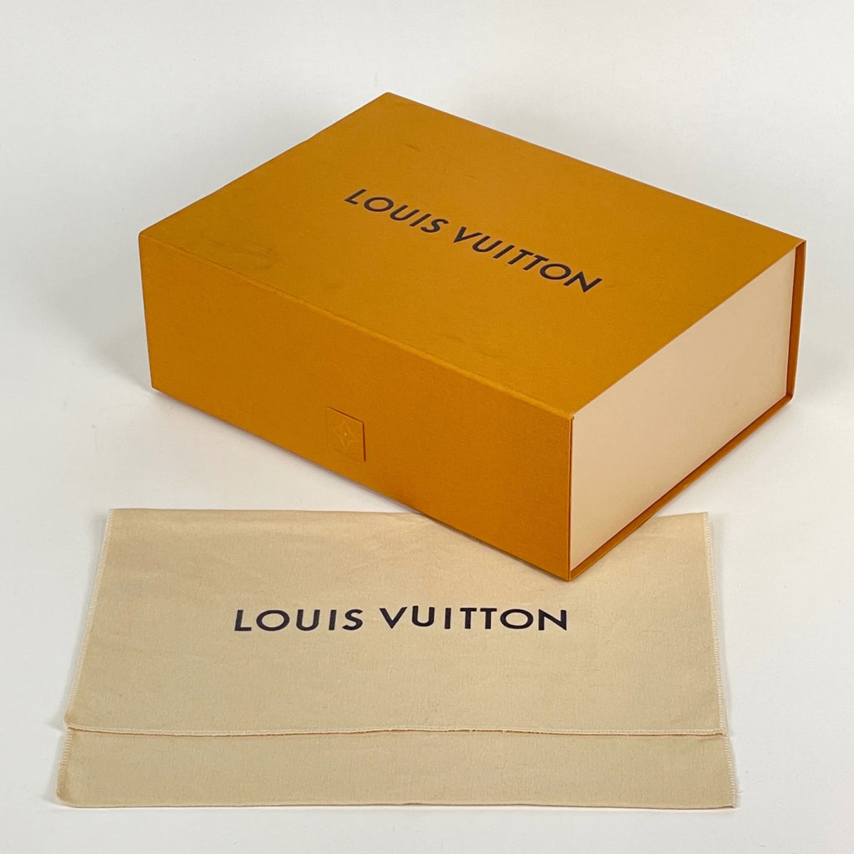 Louis Vuitton Dark Blue Sling Bag (Pre-Owned)