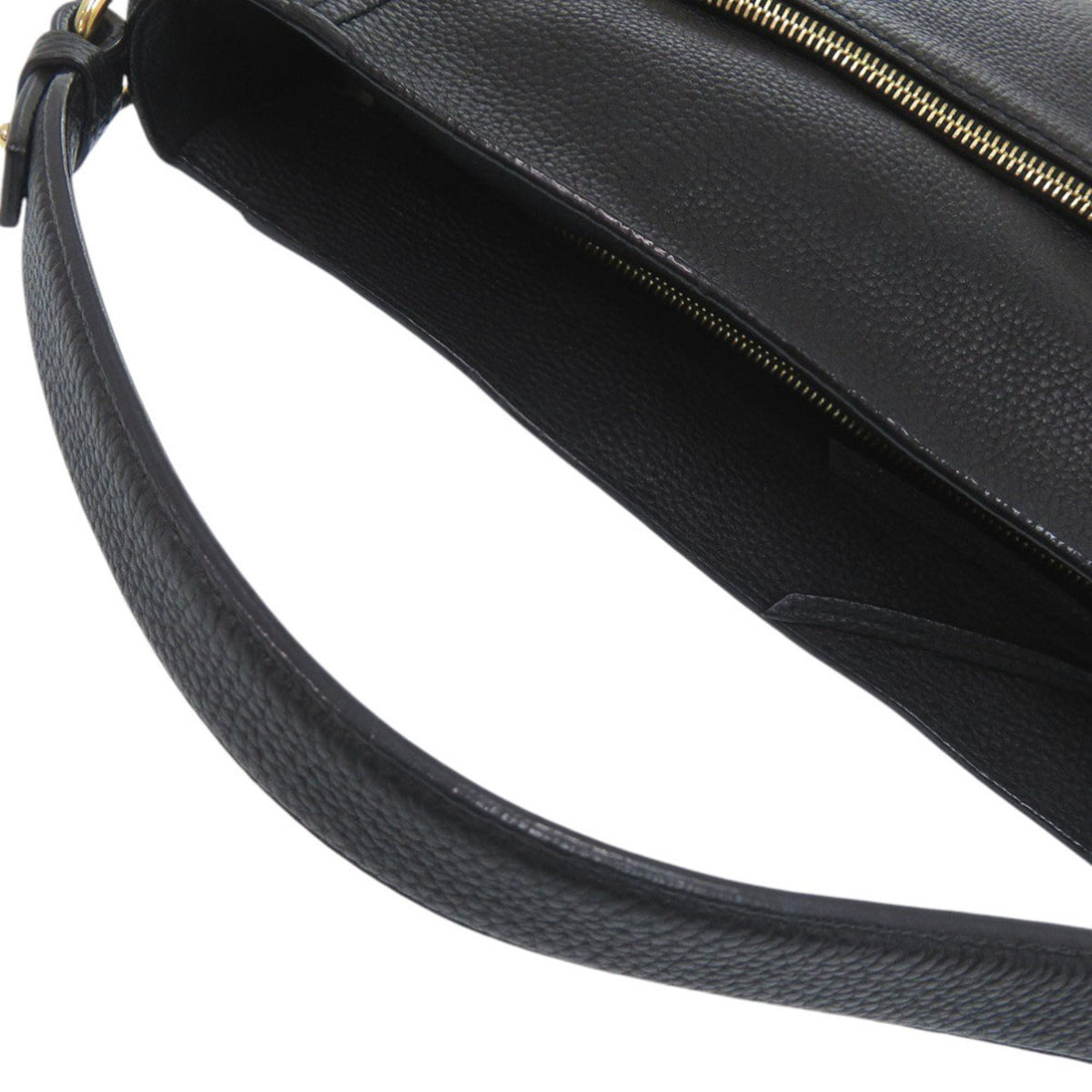 Salvatore Ferragamo Black Leather Shoulder Bag (Pre-Owned)