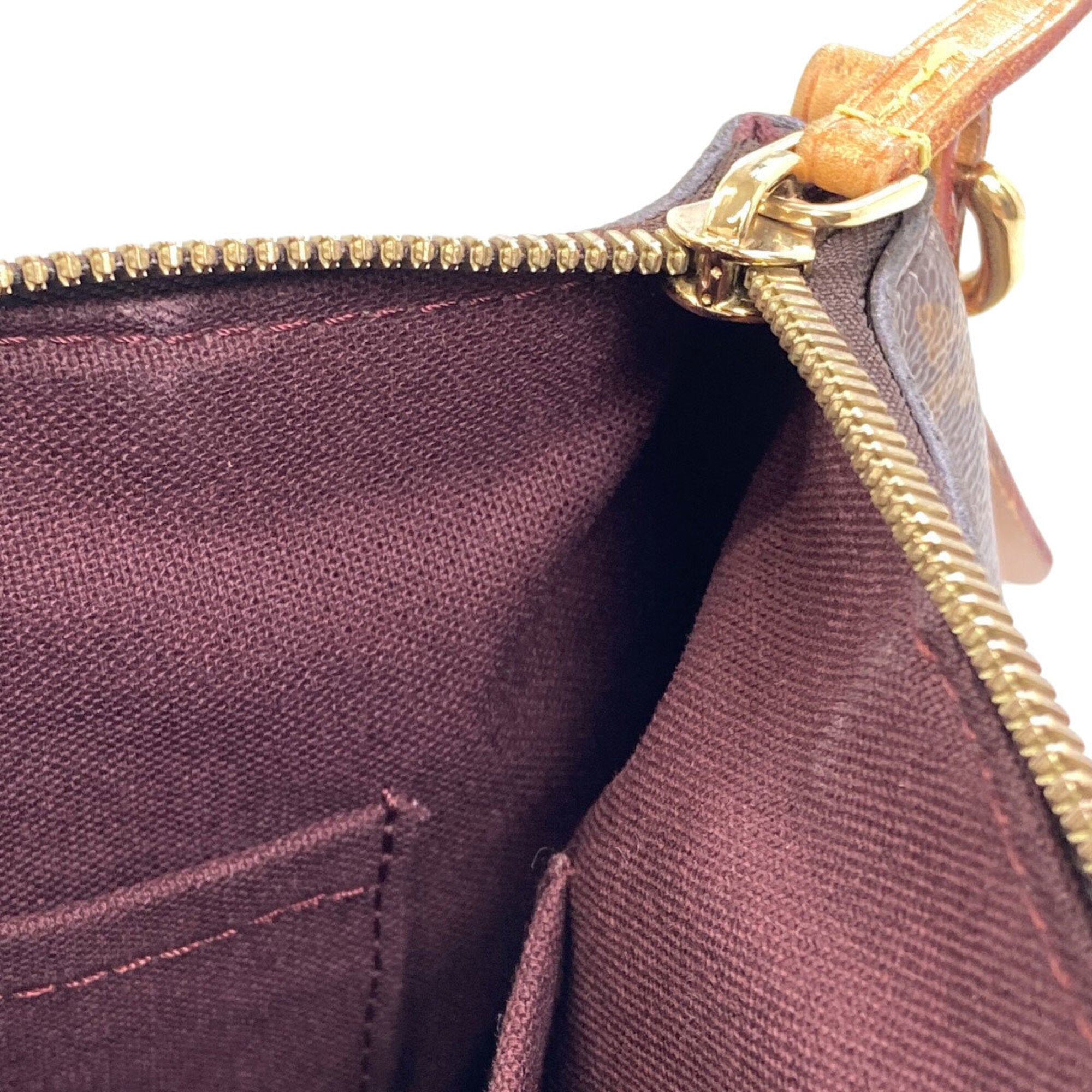 Louis Vuitton Monogram Monogram Canvas Handbag (Pre-Owned)