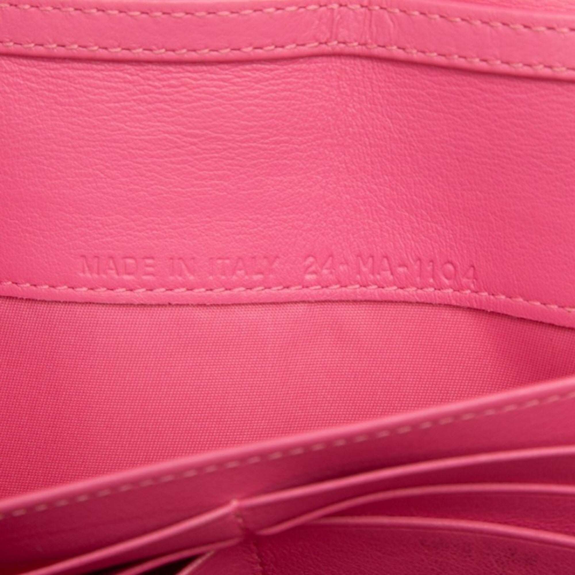 Christian Dior Pink Patent Leather Long Wallet (Bi-Fold) (Pre-Owned)