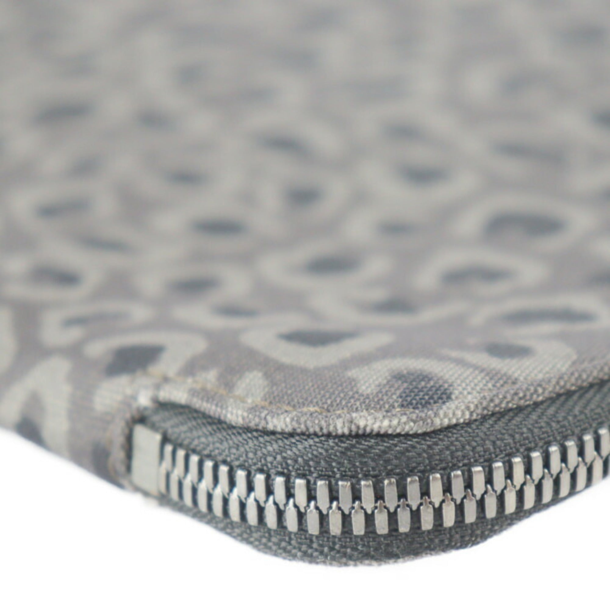 Gucci Gray Canvas Clutch Bag Handbag Pouch (Pre-Owned)