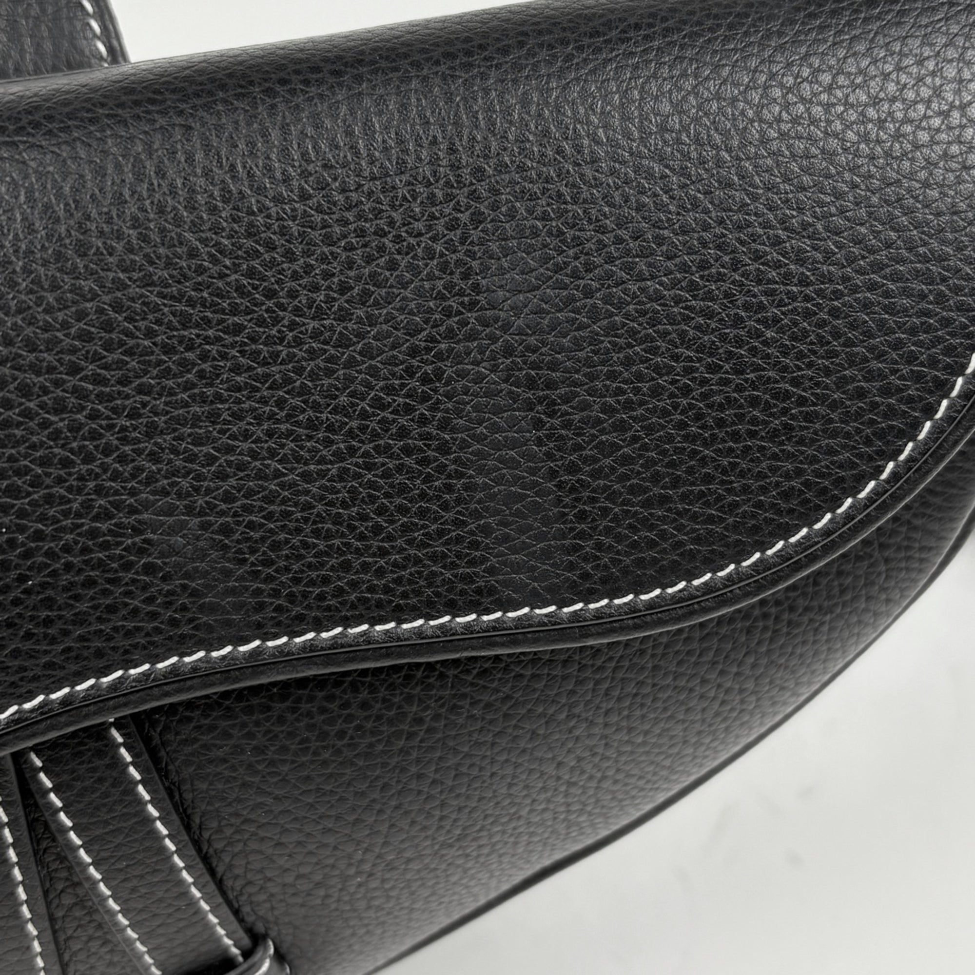 Christian Dior Black Leather Saddle Bag Sling Bag (Pre-Owned)
