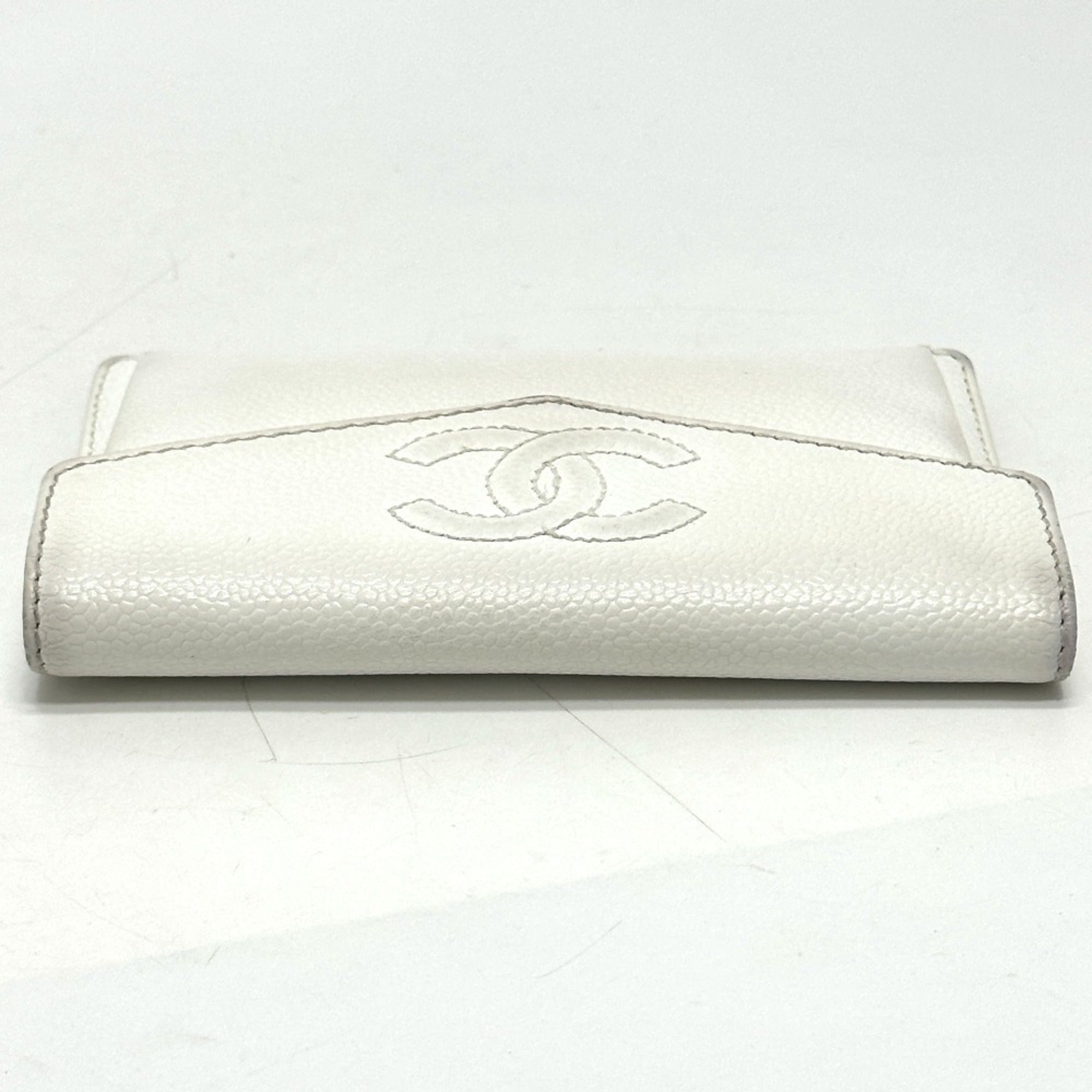 Chanel White Grained Calfskin Wallet (Bi-Fold) (Pre-Owned)