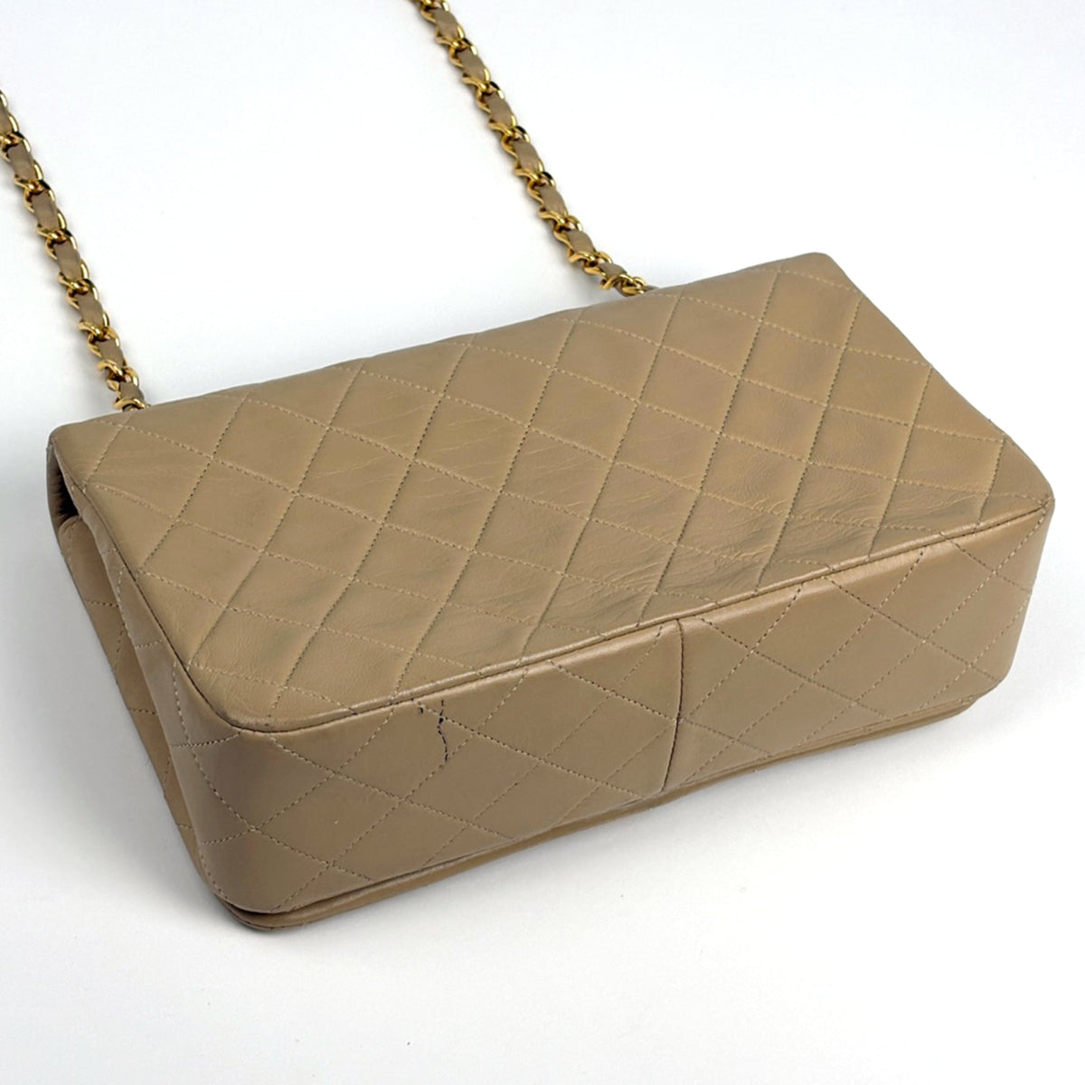 Chanel Matelasse Beige Leather Shoulder Bag (Pre-Owned)