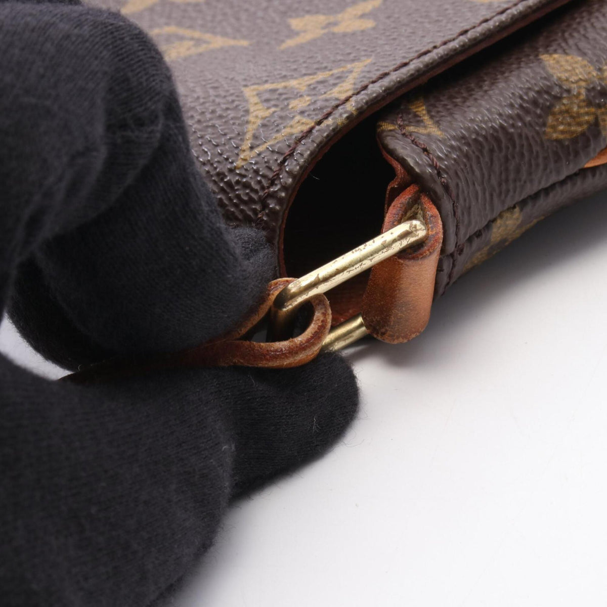 Louis Vuitton Brown Coated Canvas Leather Handbag Shoulder Bag (Pre-Owned)