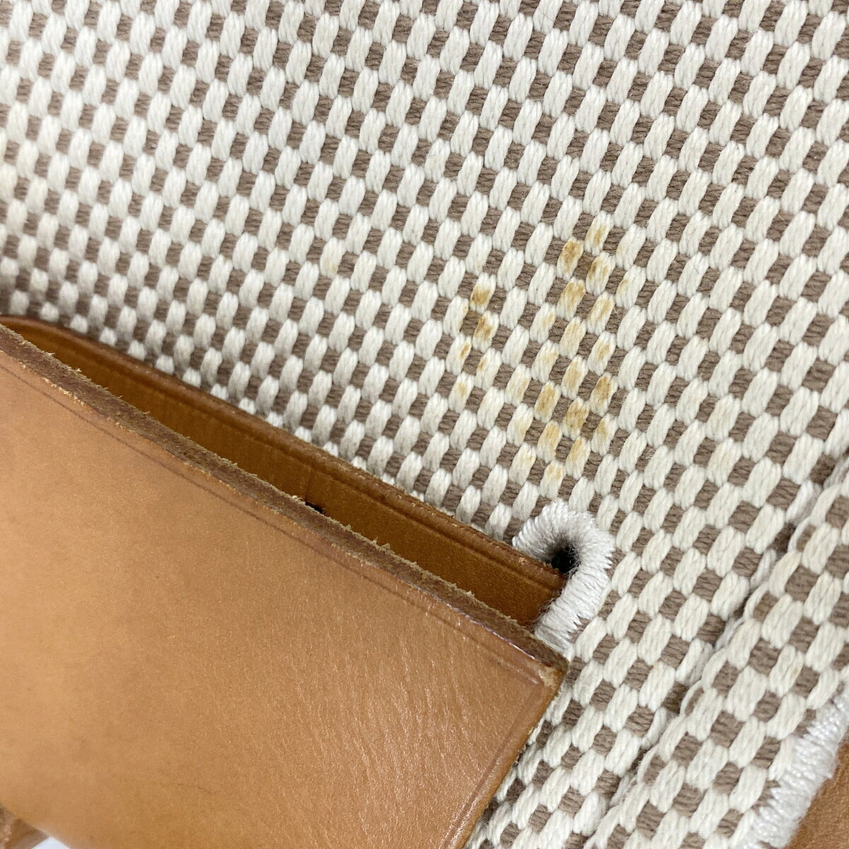 Hermes Natural Handbag (Pre-Owned)