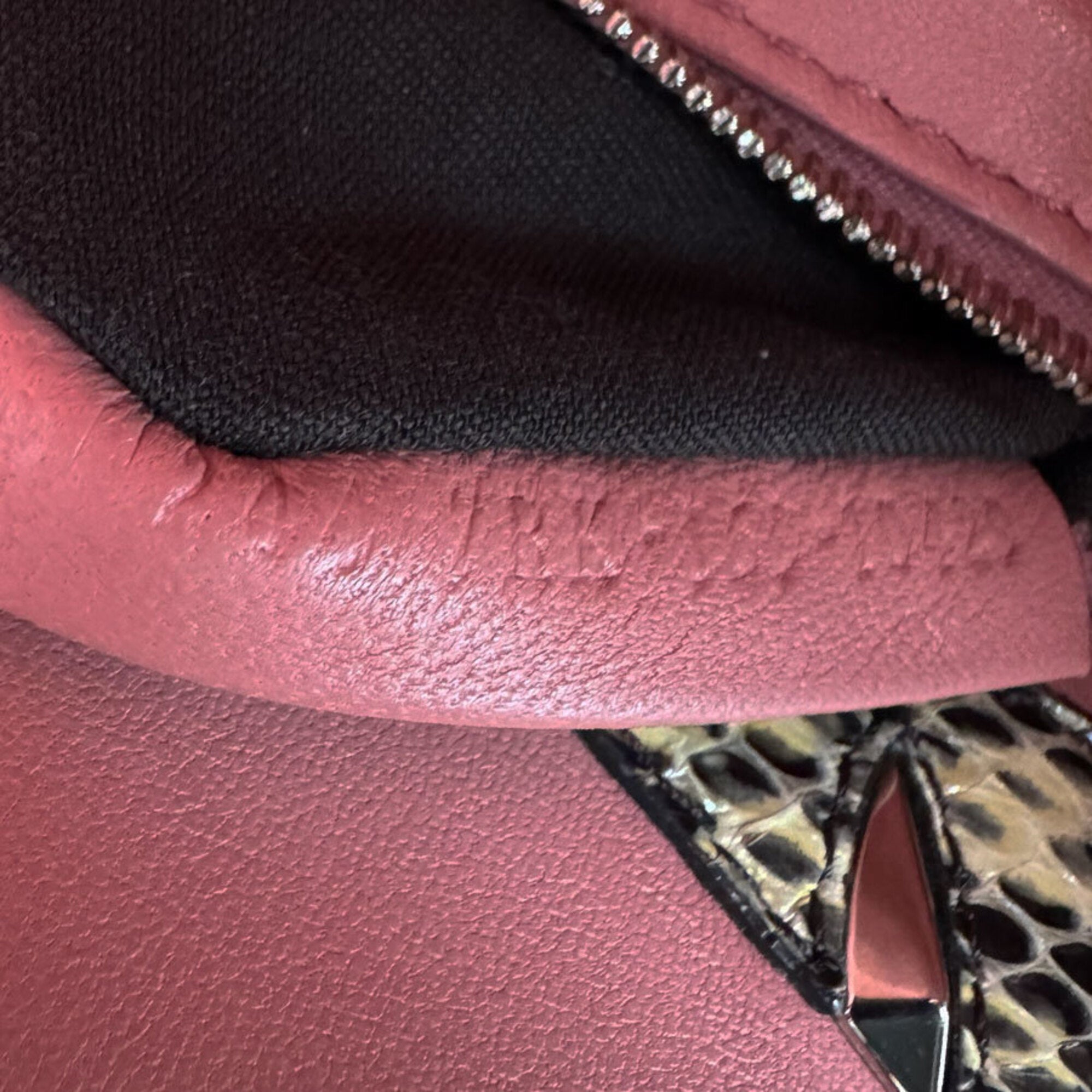 Fendi Red Color Leather Handbag Shoulder Bag (Pre-Owned)