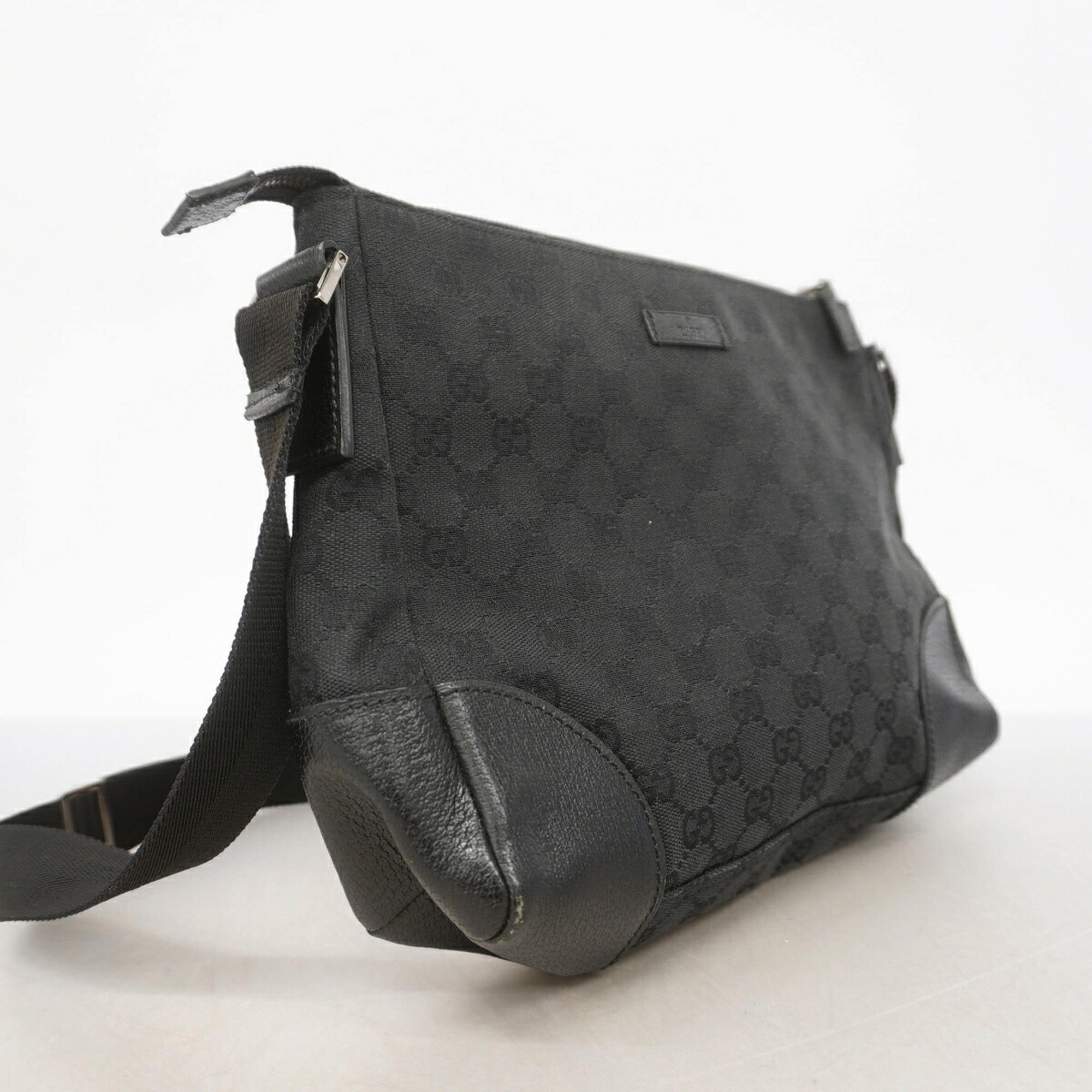 Gucci Black Canvas Shoulder Bag (Pre-Owned)