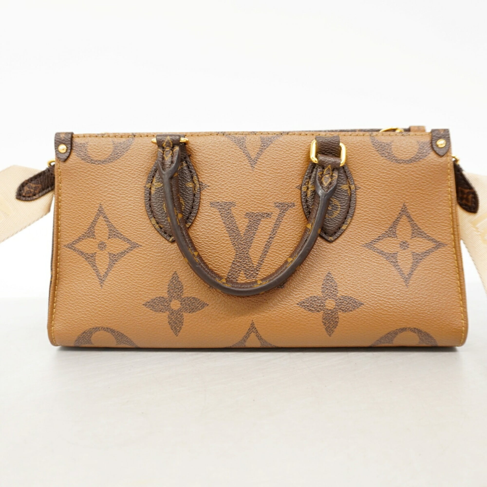 Louis Vuitton Brown Handbag (Pre-Owned)