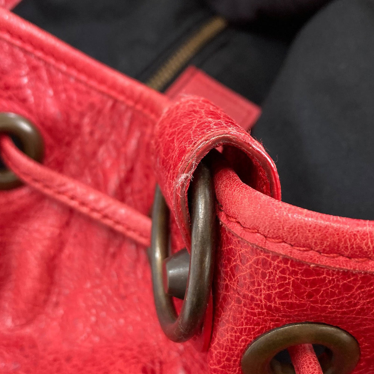 Balenciaga Red Color Leather Handbag (Pre-Owned)