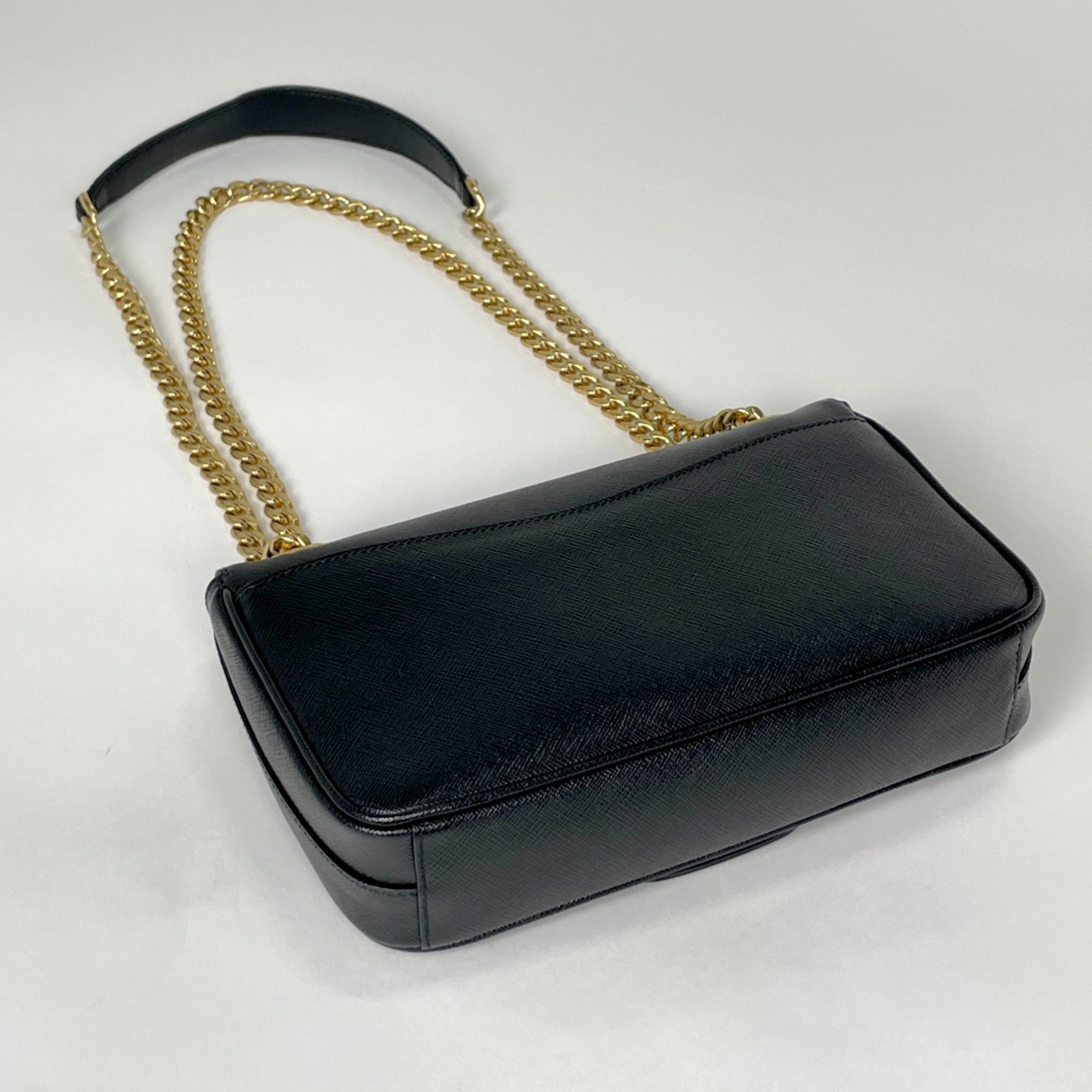 Prada Black Leather Shoulder Bag (Pre-Owned)