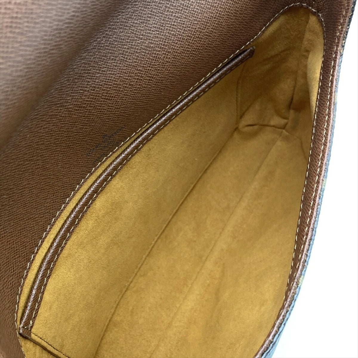 Louis Vuitton Brown Monogram Monogram Shoulder Bag (Pre-Owned)