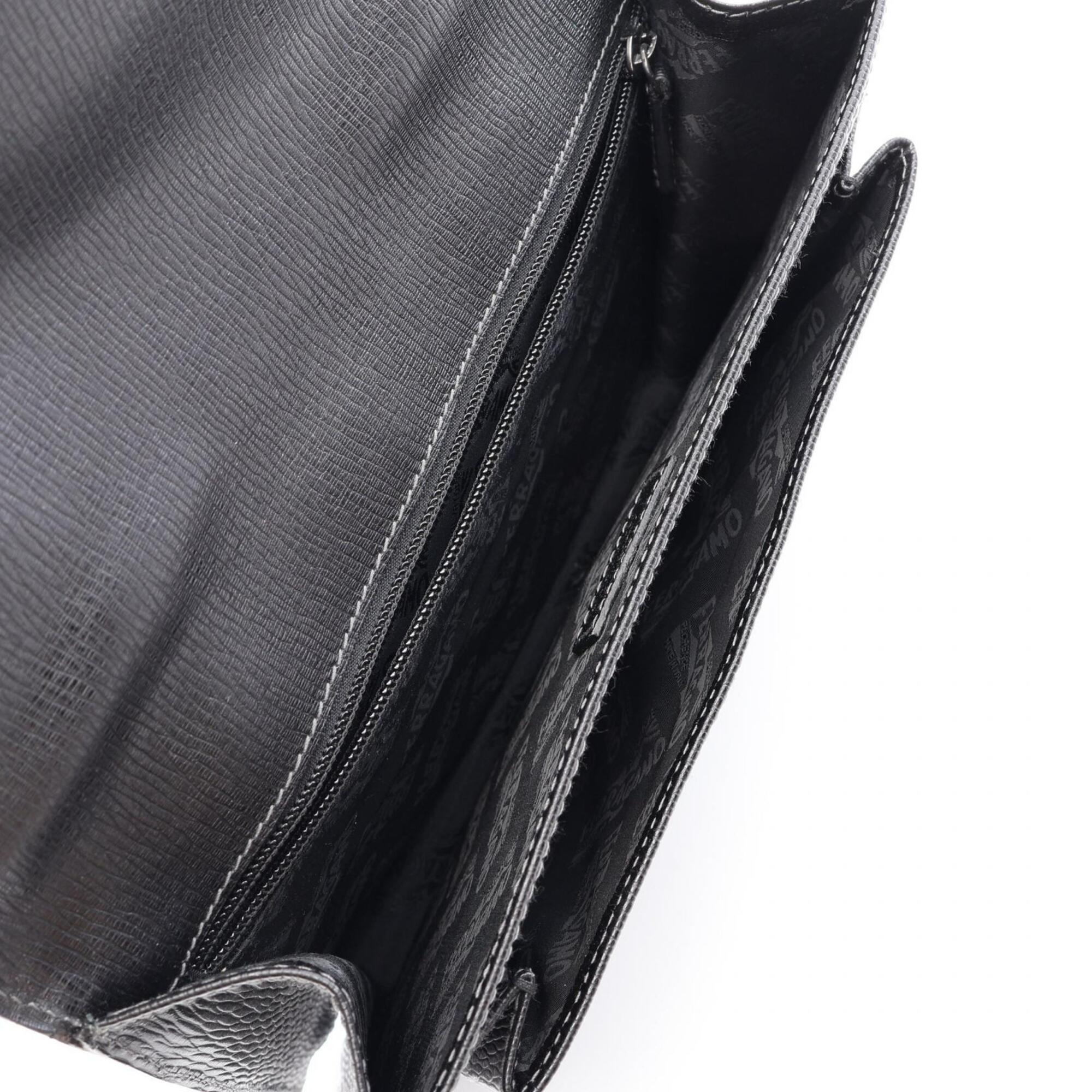 Salvatore Ferragamo Black Leather Handbag (Pre-Owned)