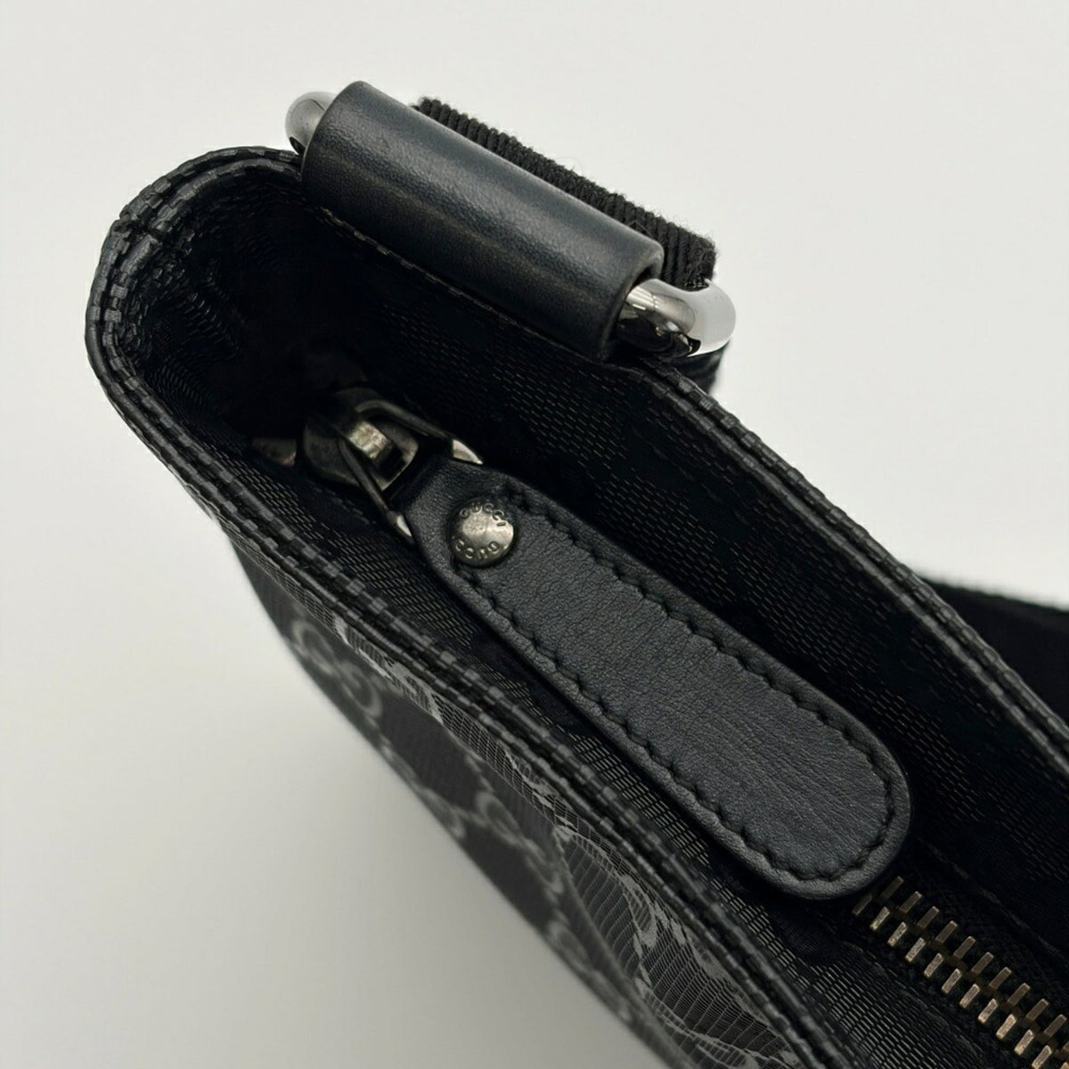 Gucci Black Pvc Coated Canvas Leather Shoulder Bag (Pre-Owned)