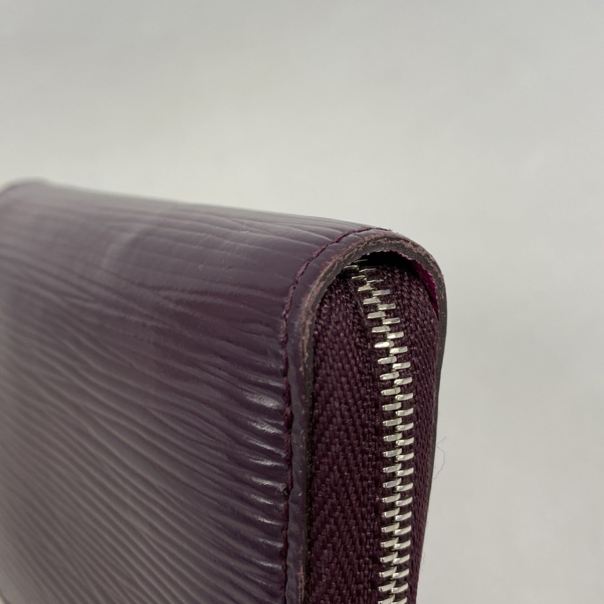 Louis Vuitton Cassis Wallet (Bi-Fold) (Pre-Owned)