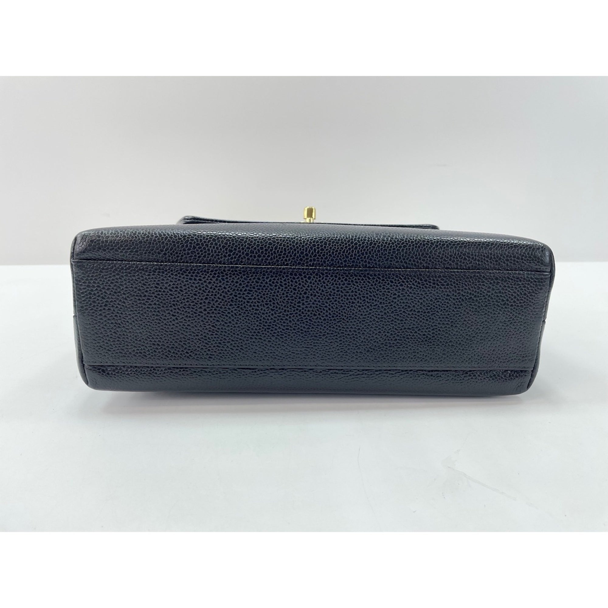 Chanel Black Shoulder Bag (Pre-Owned)