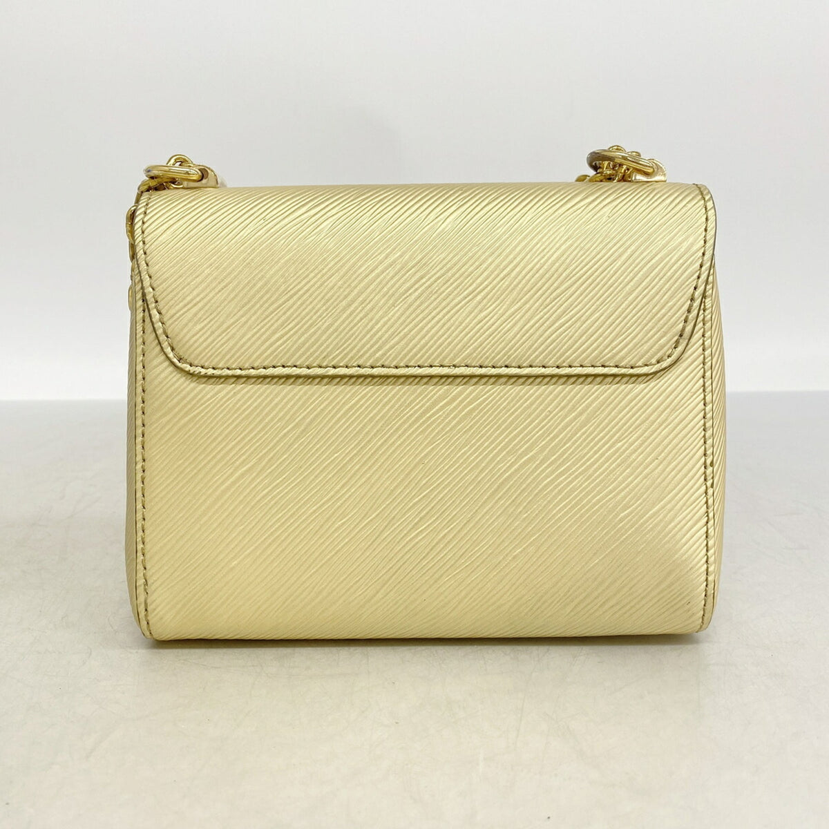 Louis Vuitton Gold Shoulder Bag (Pre-Owned)