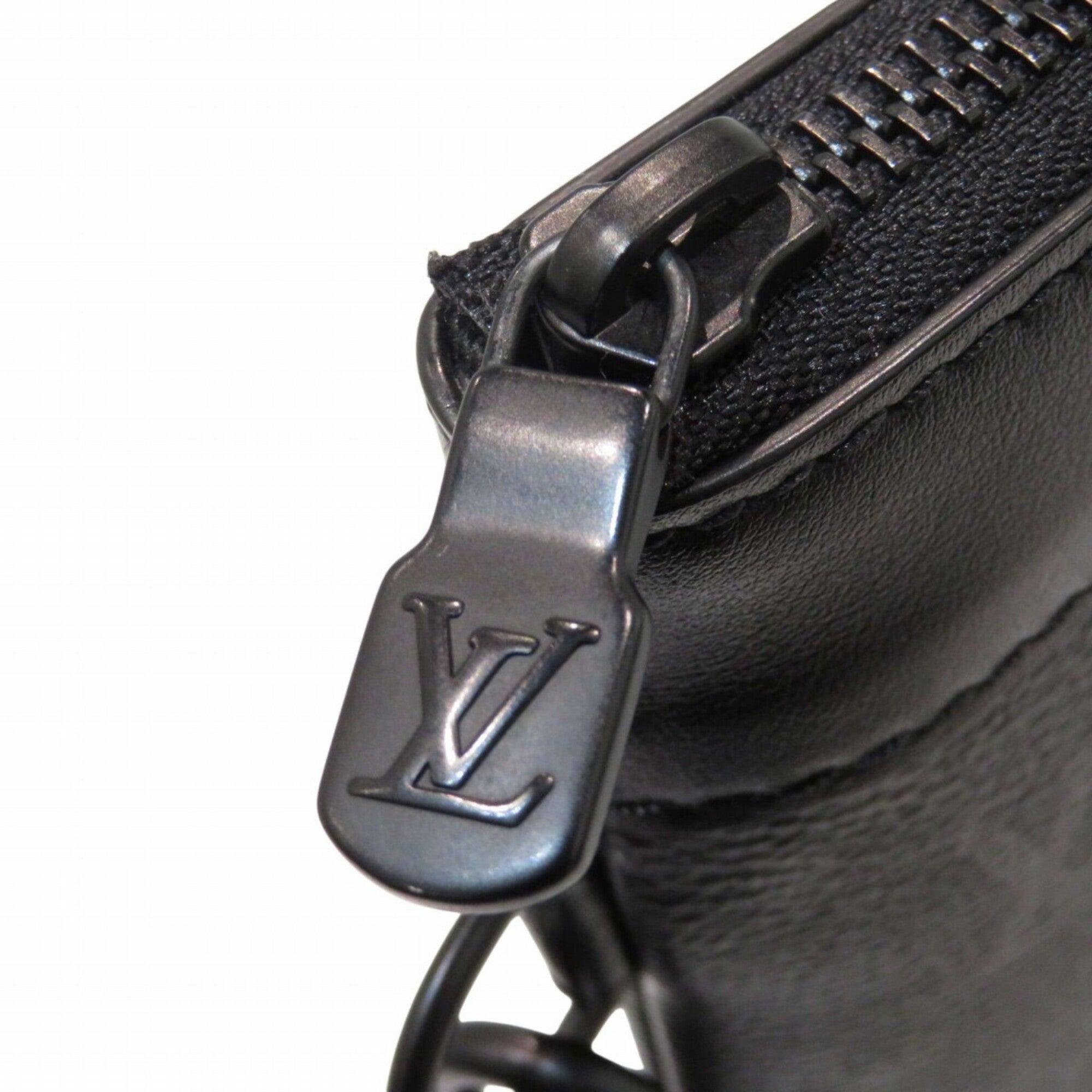 Louis Vuitton Black Monogram Eclipse Clutch Bag (Pre-Owned)