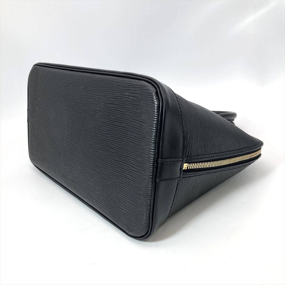 Louis Vuitton Epi Black Noir Epi Leather Handbag (Pre-Owned)