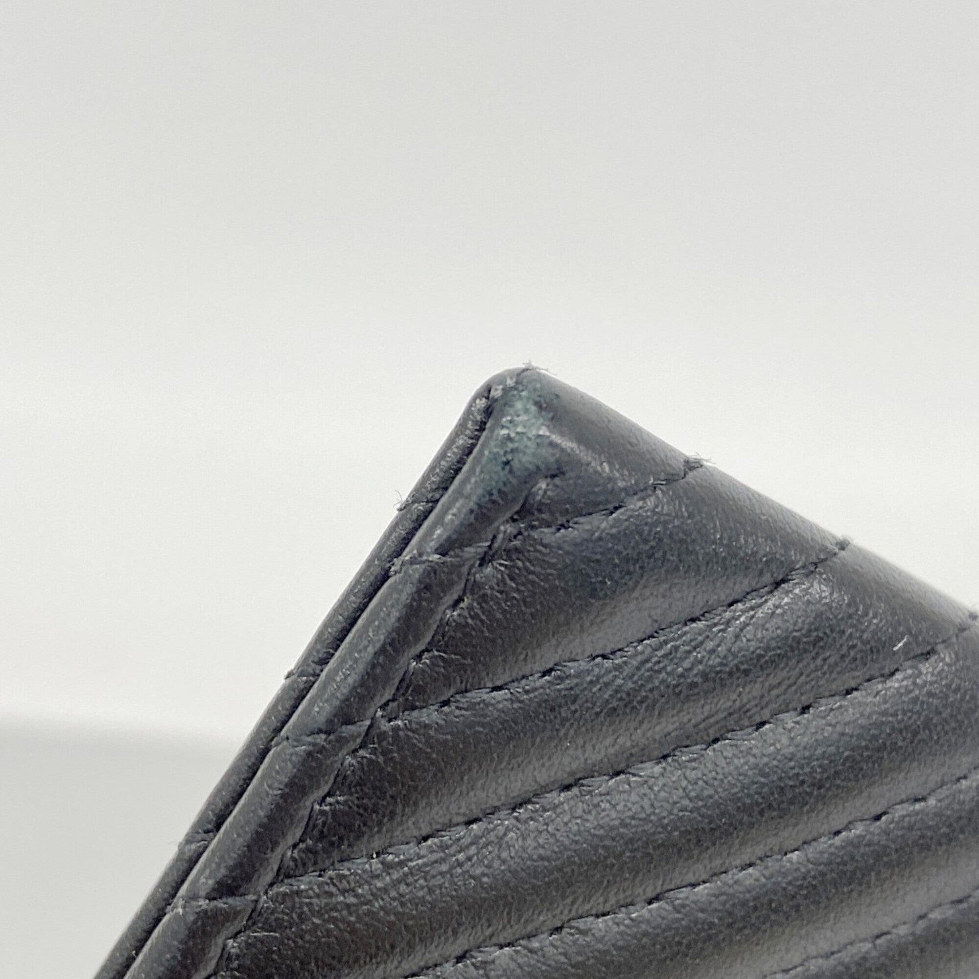 Chanel Black Leather Long Wallet (Bi-Fold) (Pre-Owned)