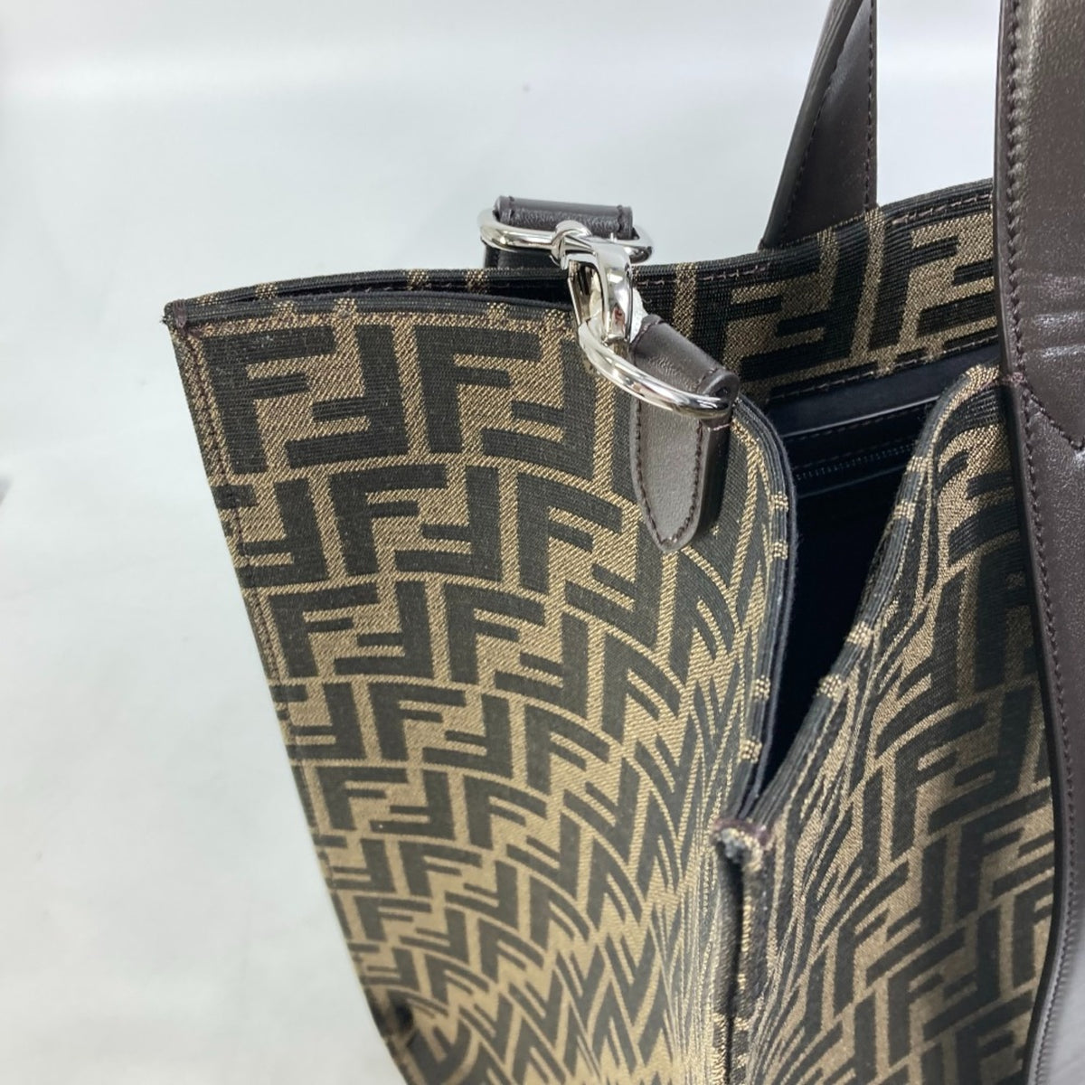 Fendi Brown Other Tote Bag (Pre-Owned)
