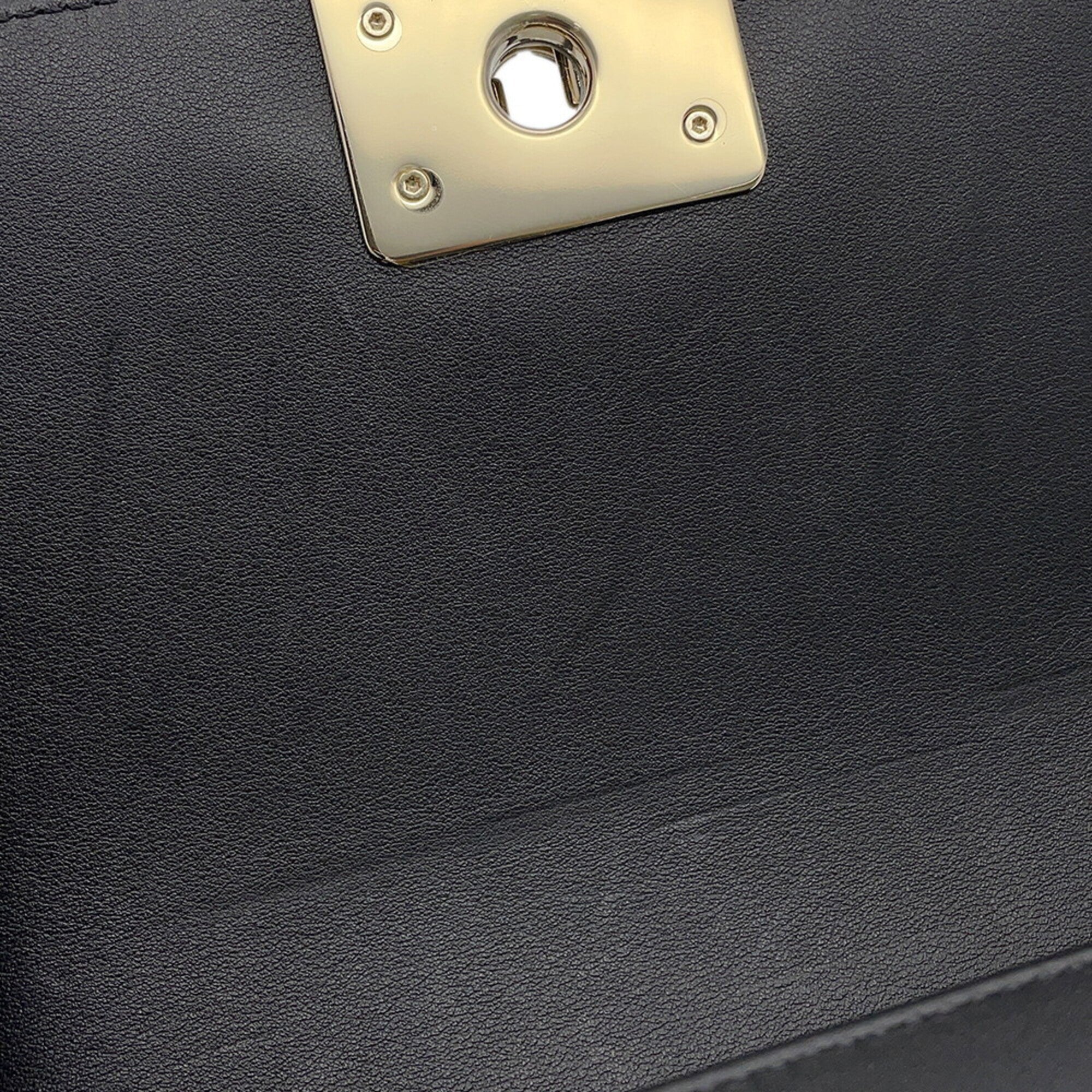 Chanel Matelasse Black Leather Shoulder Bag (Pre-Owned)