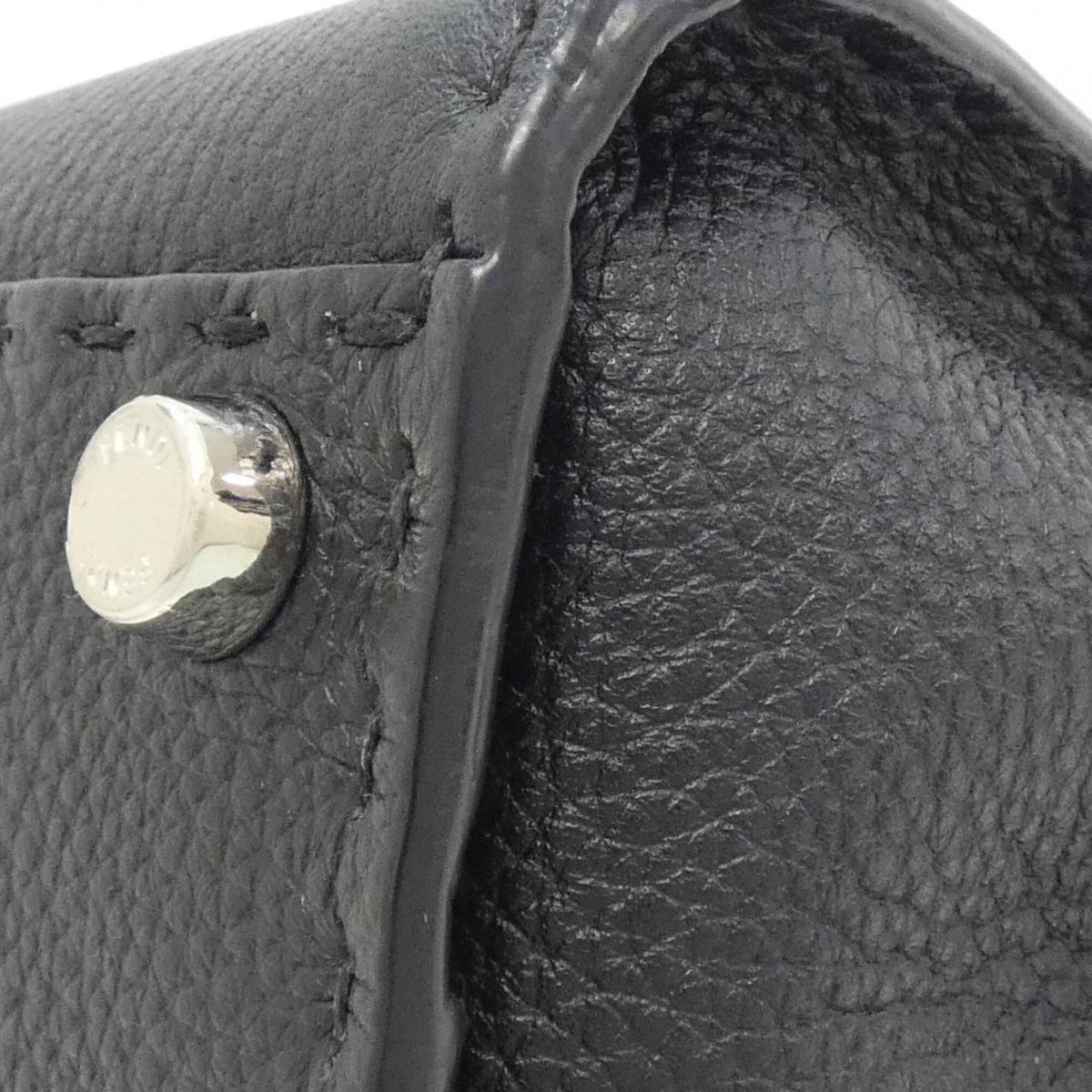 Fendi Black Leather Handbag (Pre-Owned)
