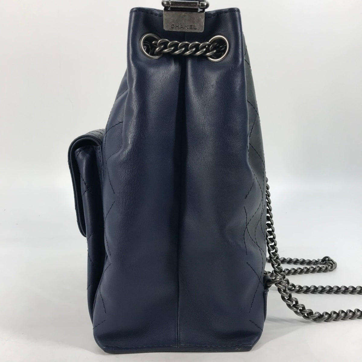 Chanel Blue Leather Shoulder Bag (Pre-Owned)