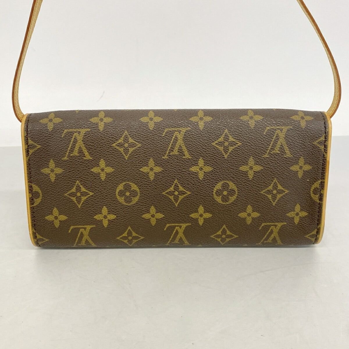 Louis Vuitton Brown Shoulder Bag (Pre-Owned)