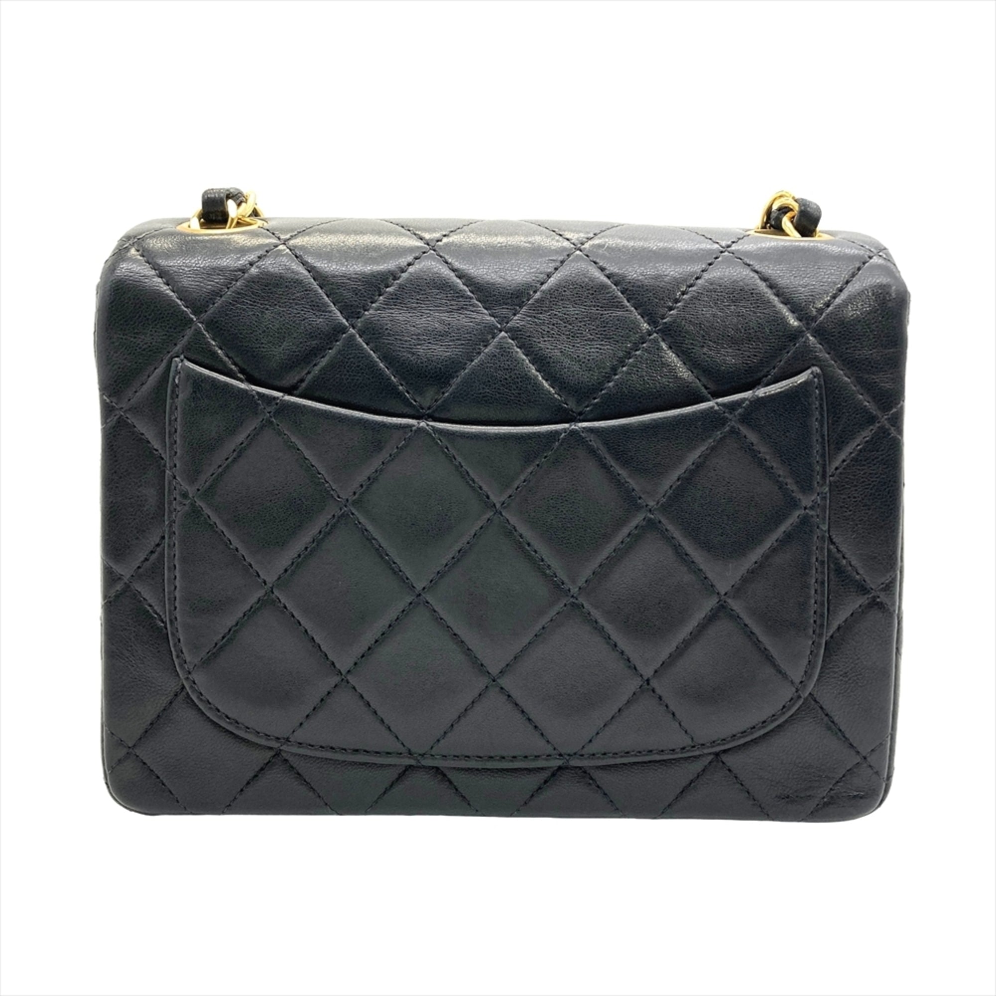 Chanel Black Leather Shoulder Bag (Pre-Owned)