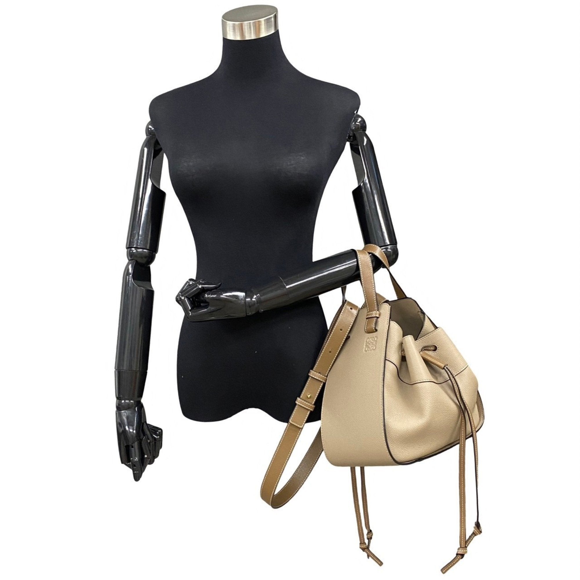 Loewe Hammock Beige Leather Handbag Shoulder Bag (Pre-Owned)