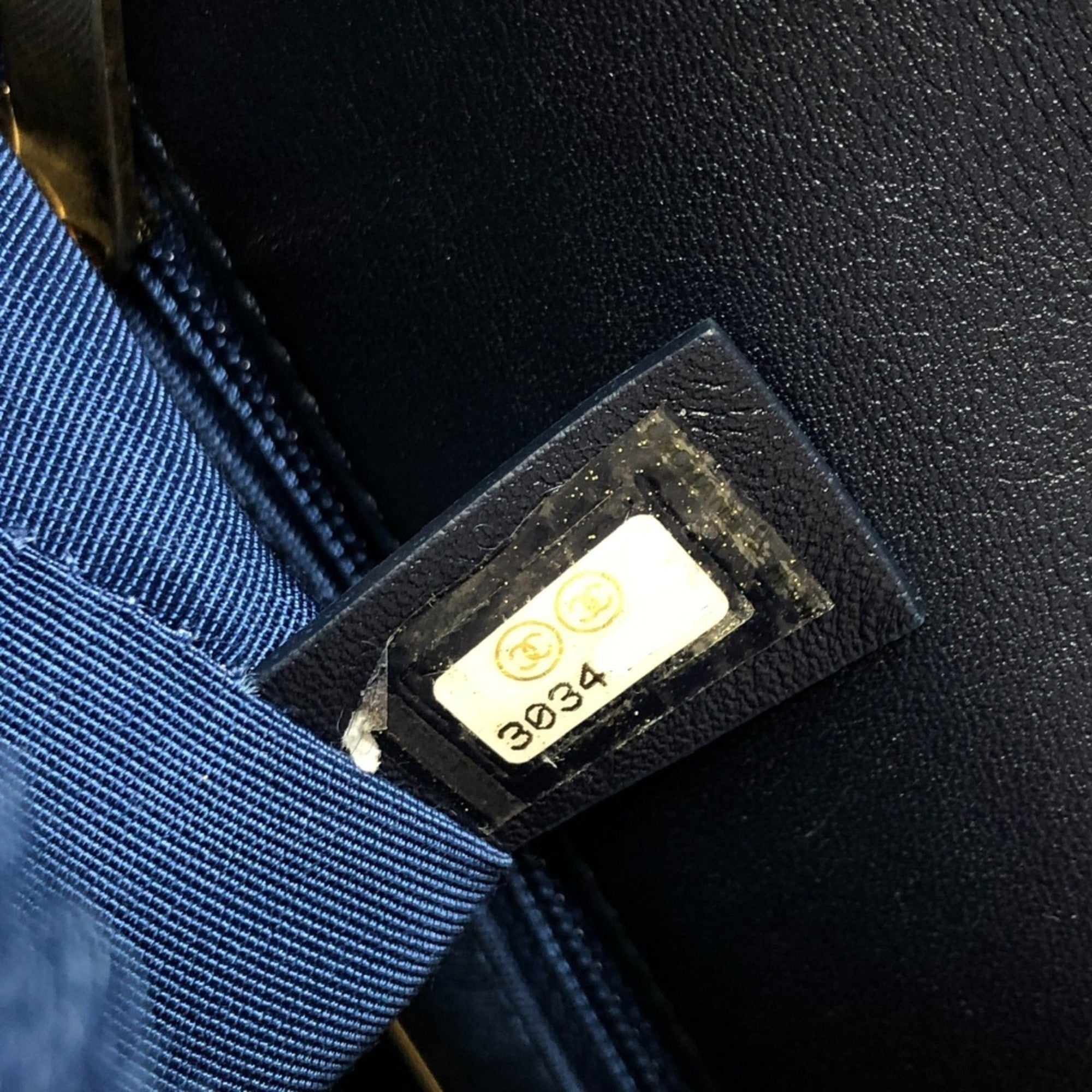 Chanel Blue Shoulder Bag (Pre-Owned)