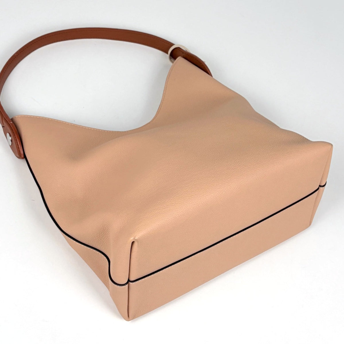 Louis Vuitton Beige Leather Shoulder Bag (Pre-Owned)