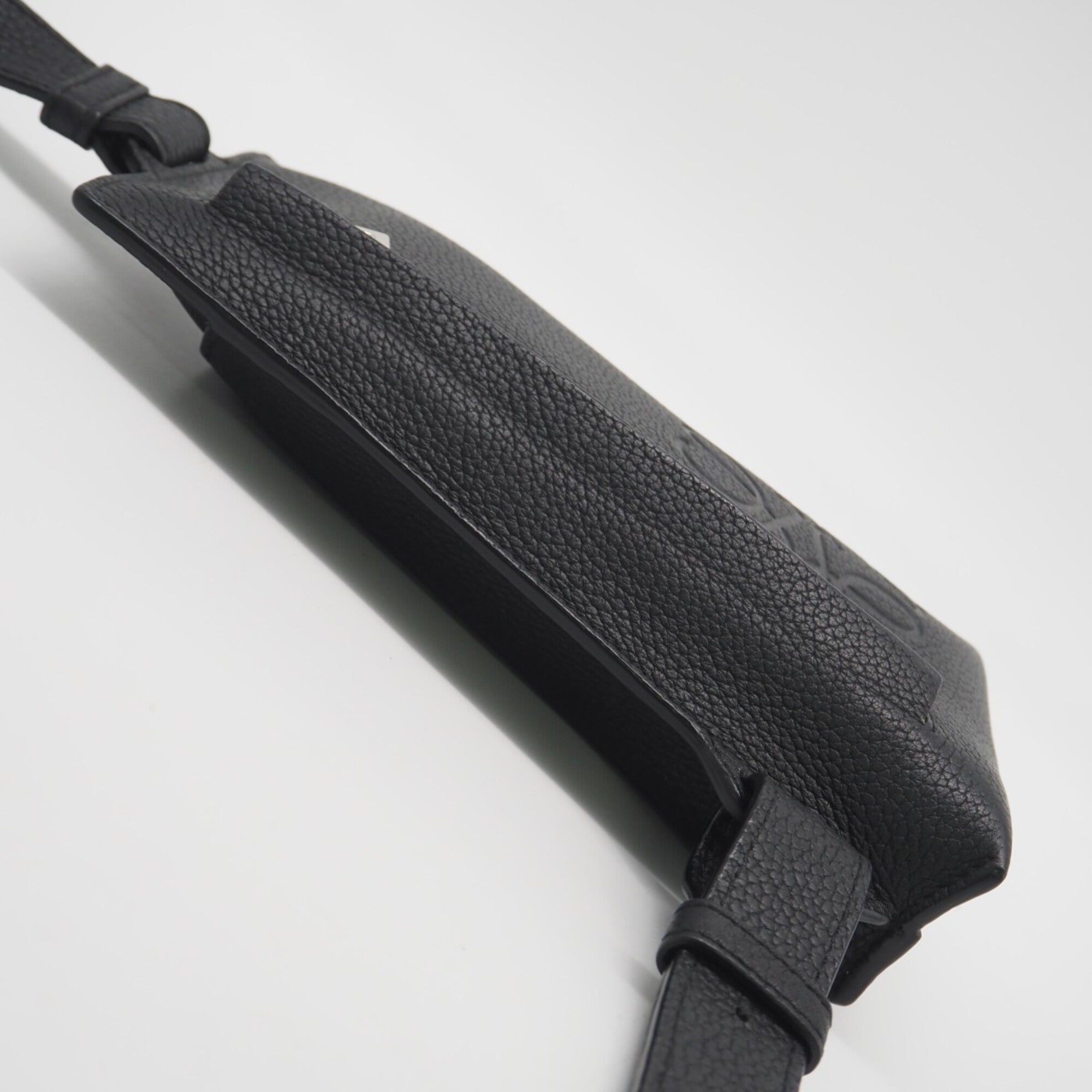 Loewe Black Leather Shoulder Bag Sling Bag (Pre-Owned)
