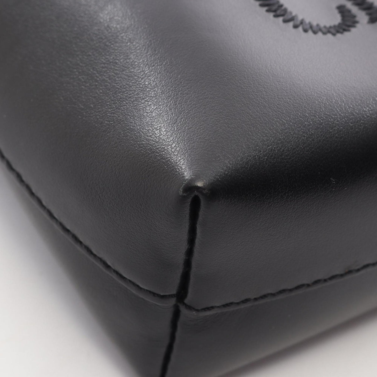Chloé Black Leather Handbag (Pre-Owned)
