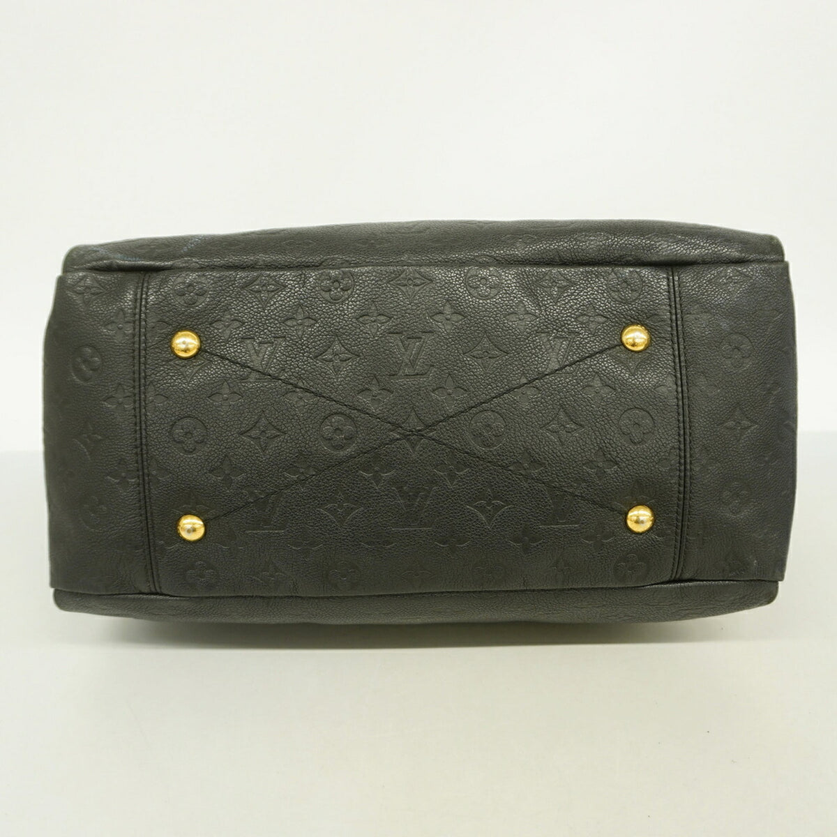 Louis Vuitton Noir Shoulder Bag (Pre-Owned)