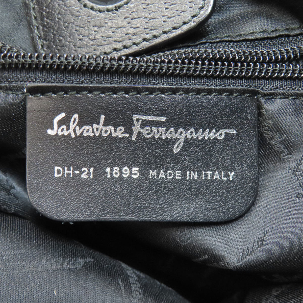 Salvatore Ferragamo Black Nylon Canvas Leather Handbag (Pre-Owned)