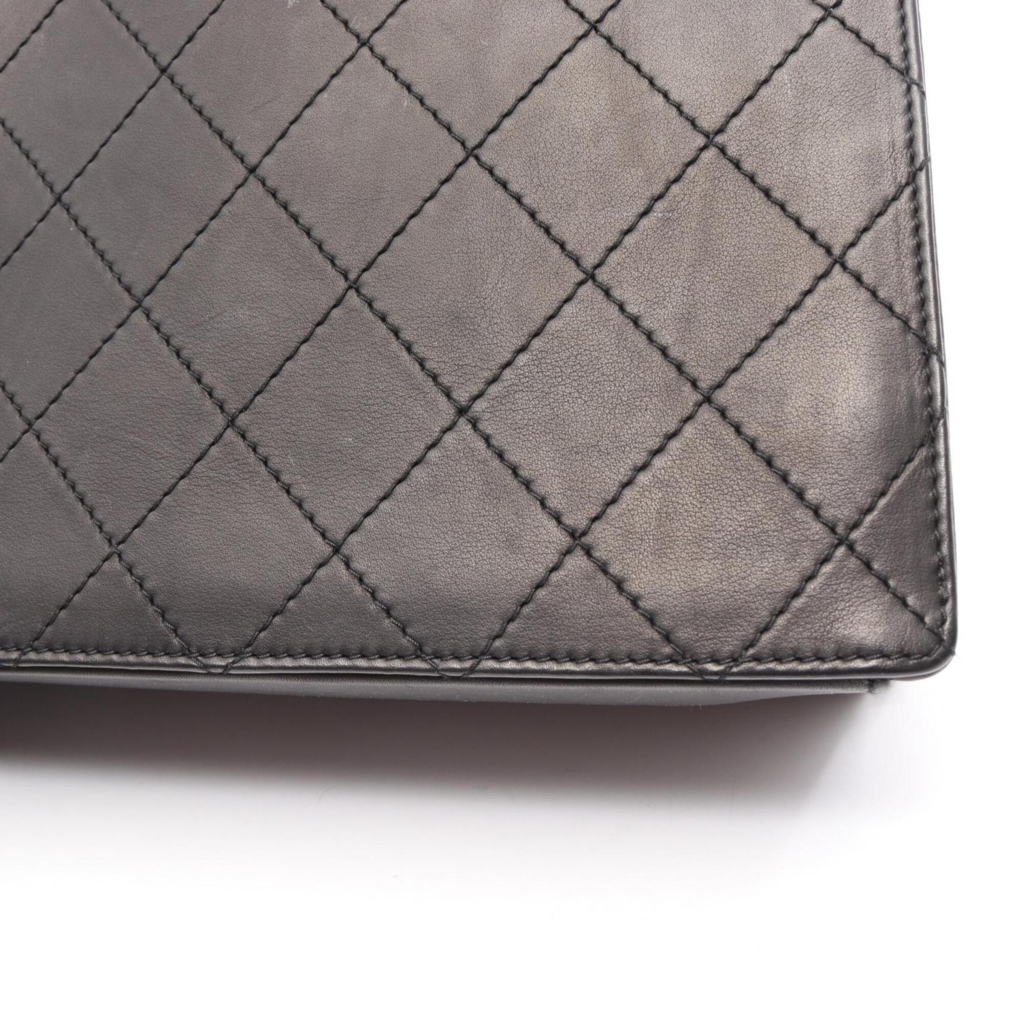Chanel Black Leather Handbag (Pre-Owned)
