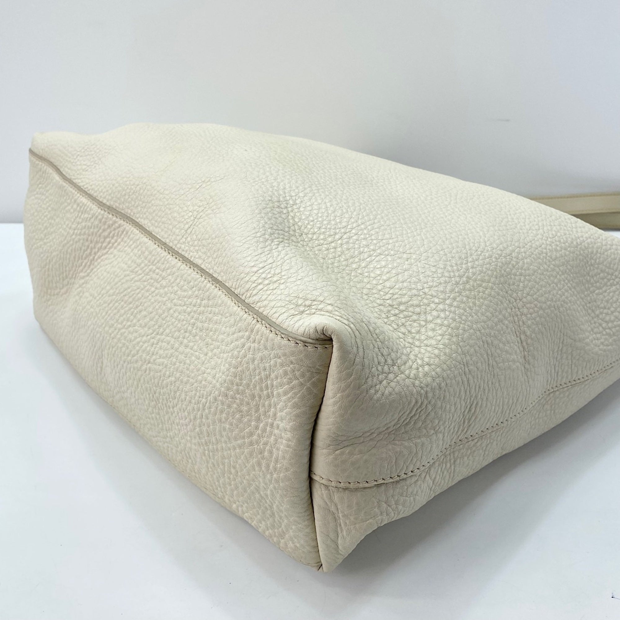 Prada White Leather Tote Bag (Pre-Owned)