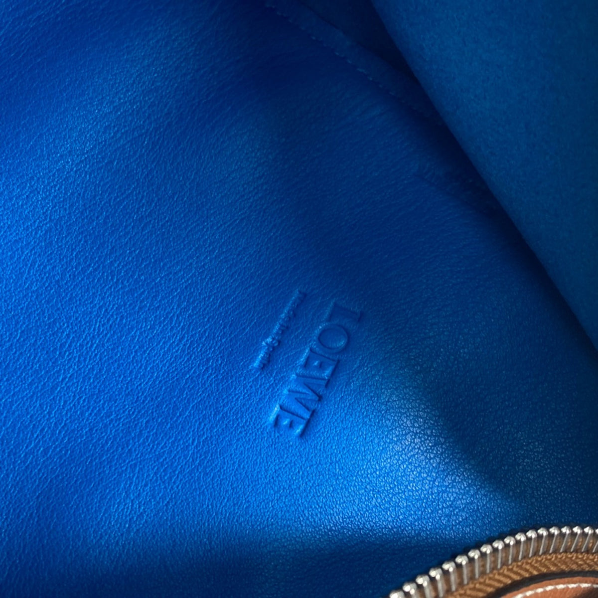 Loewe Blue Leather Shoulder Bag (Pre-Owned)