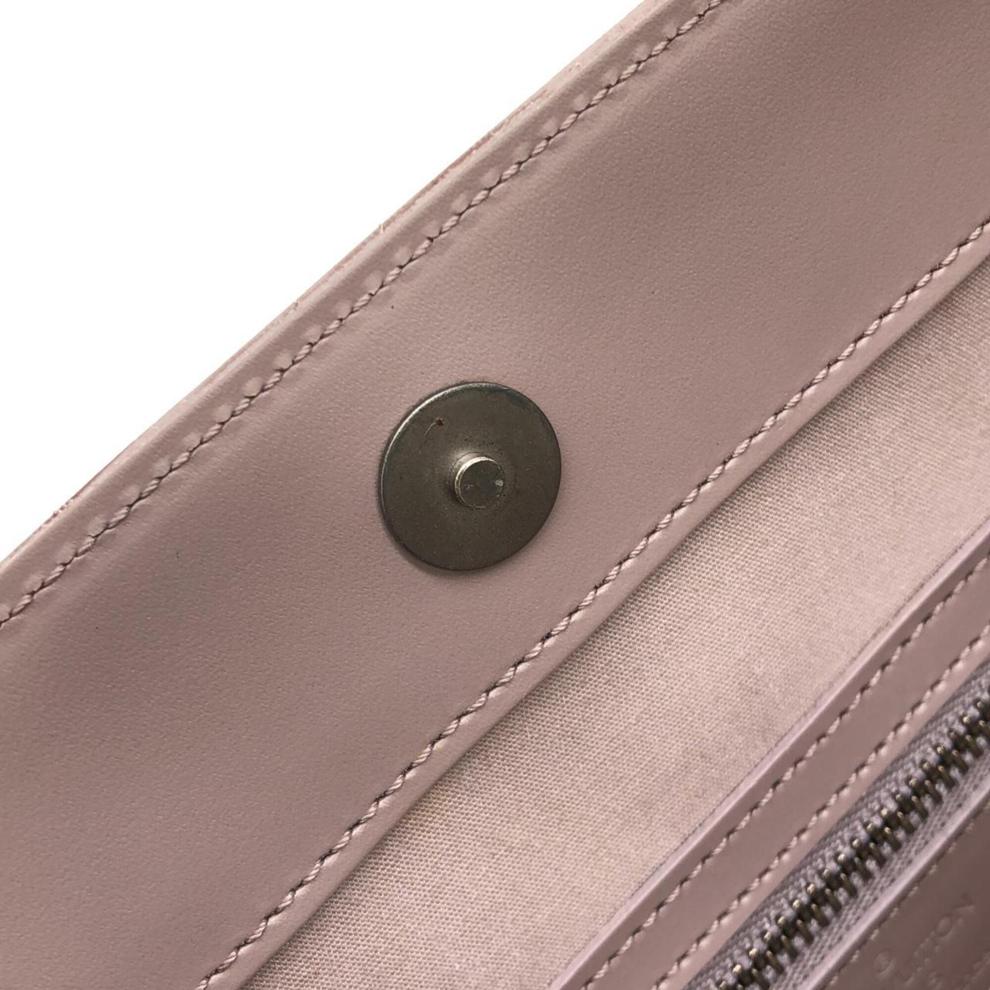 Louis Vuitton Silver Leather Shoulder Bag (Pre-Owned)