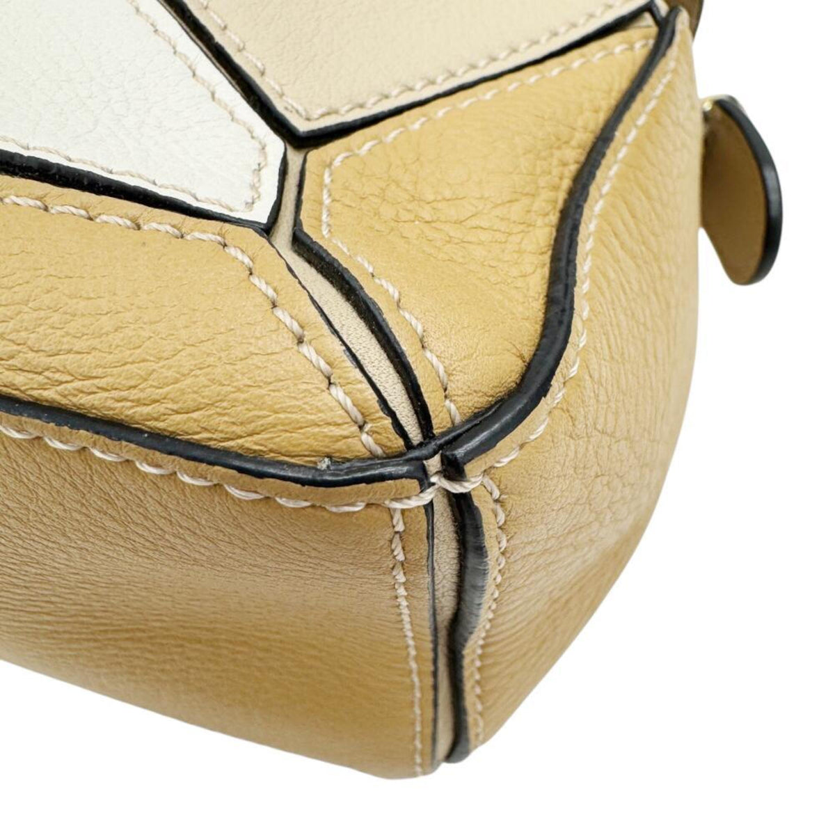 Loewe Beige Leather Handbag Shoulder Bag (Pre-Owned)