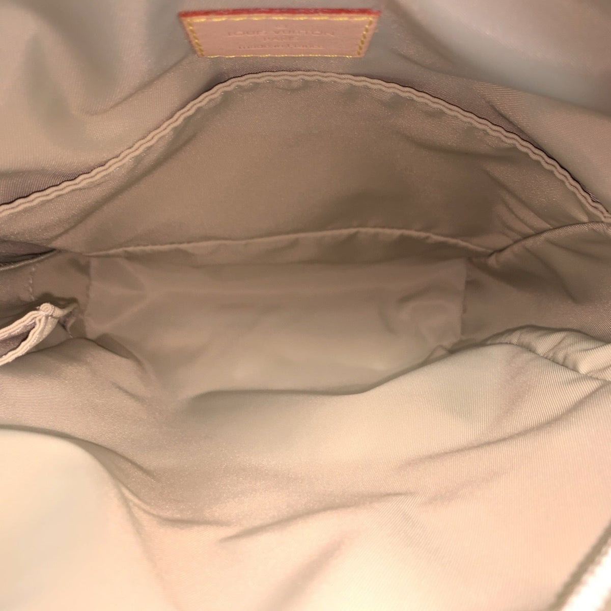 Louis Vuitton Khaki Nylon Leather Shoulder Bag (Pre-Owned)